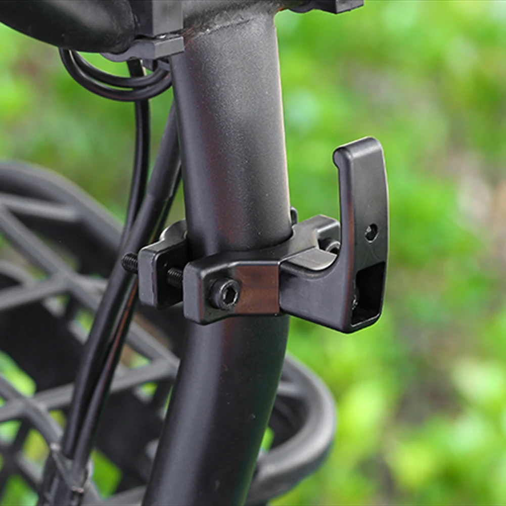 Hooks Motorcycle Helmet Access - Cycling Commuter Bag บทวิจารณ์และราคา